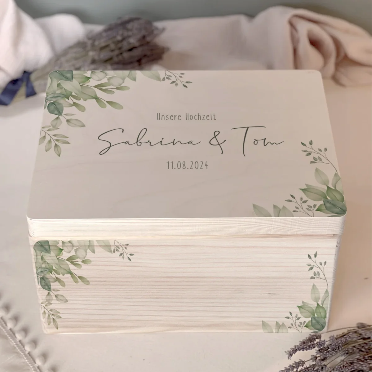Erinnerungskiste zur Hochzeit „Blätter in der Ecke“ Aquarell personalisiert Druck – Bild 3